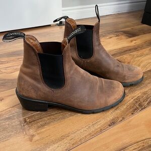 Blundstone Heeled Boots Women’s Size 10
